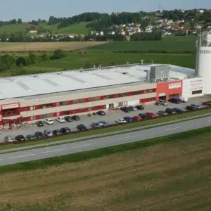 Neubau Produktion in Steyr Dietach von Breitschopf Küchen