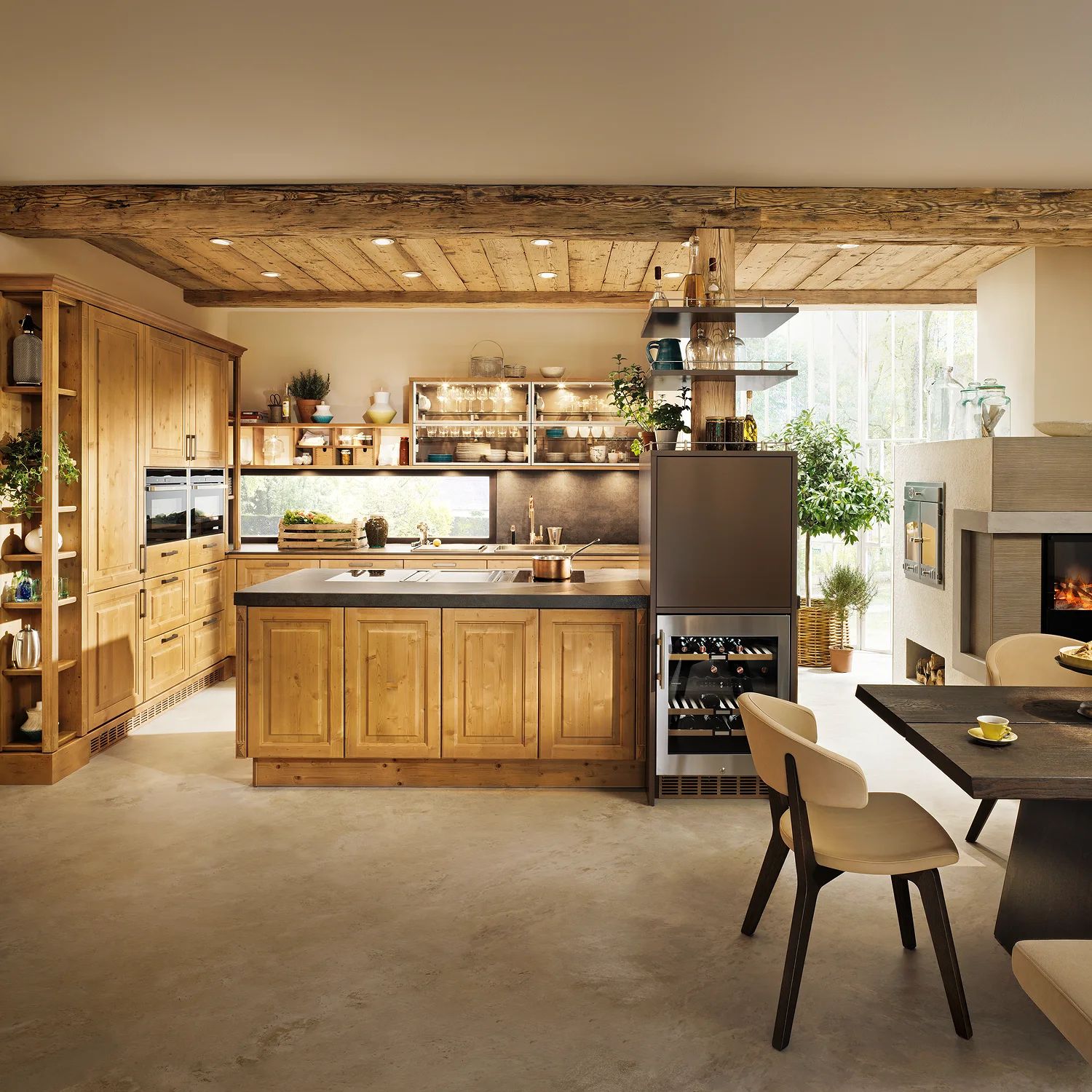 Rustika Landhausküche massiv in Fichtenholz bei Breitschopf Küchen
